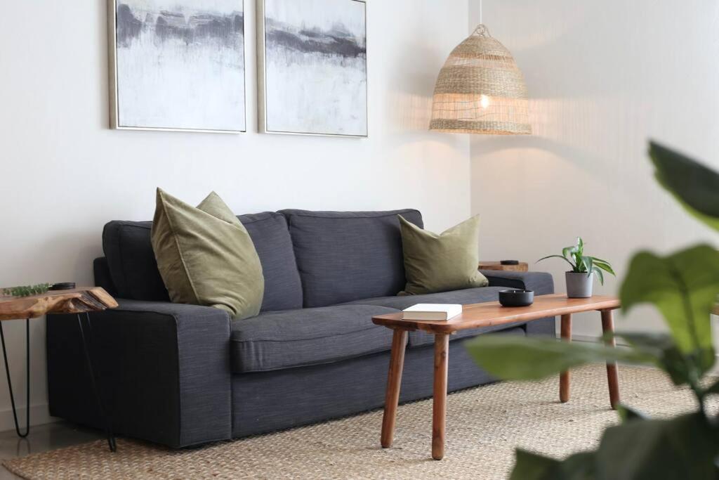Concrete Suite 5 Min Walk To Shands Uf 게인즈빌 외부 사진